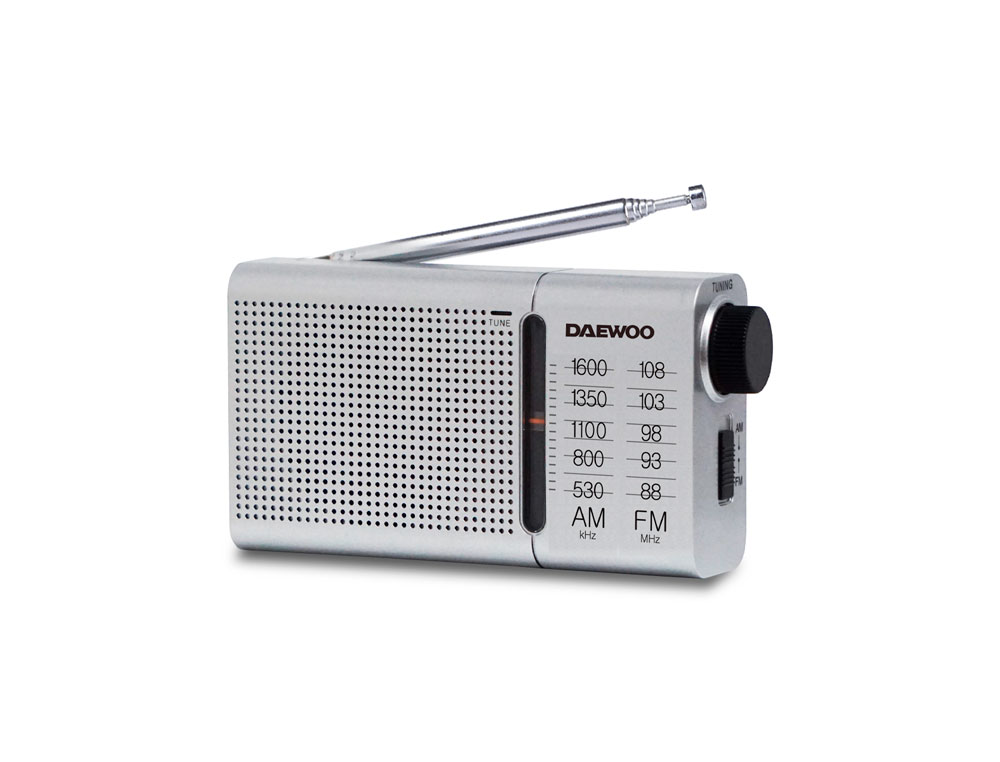 RADIO PORTATIL DAEWOO AM/FM ANTENA TELESCOPICA AURICULARES INCLUIDOS JACK 3.5 MM COLOR PLATA